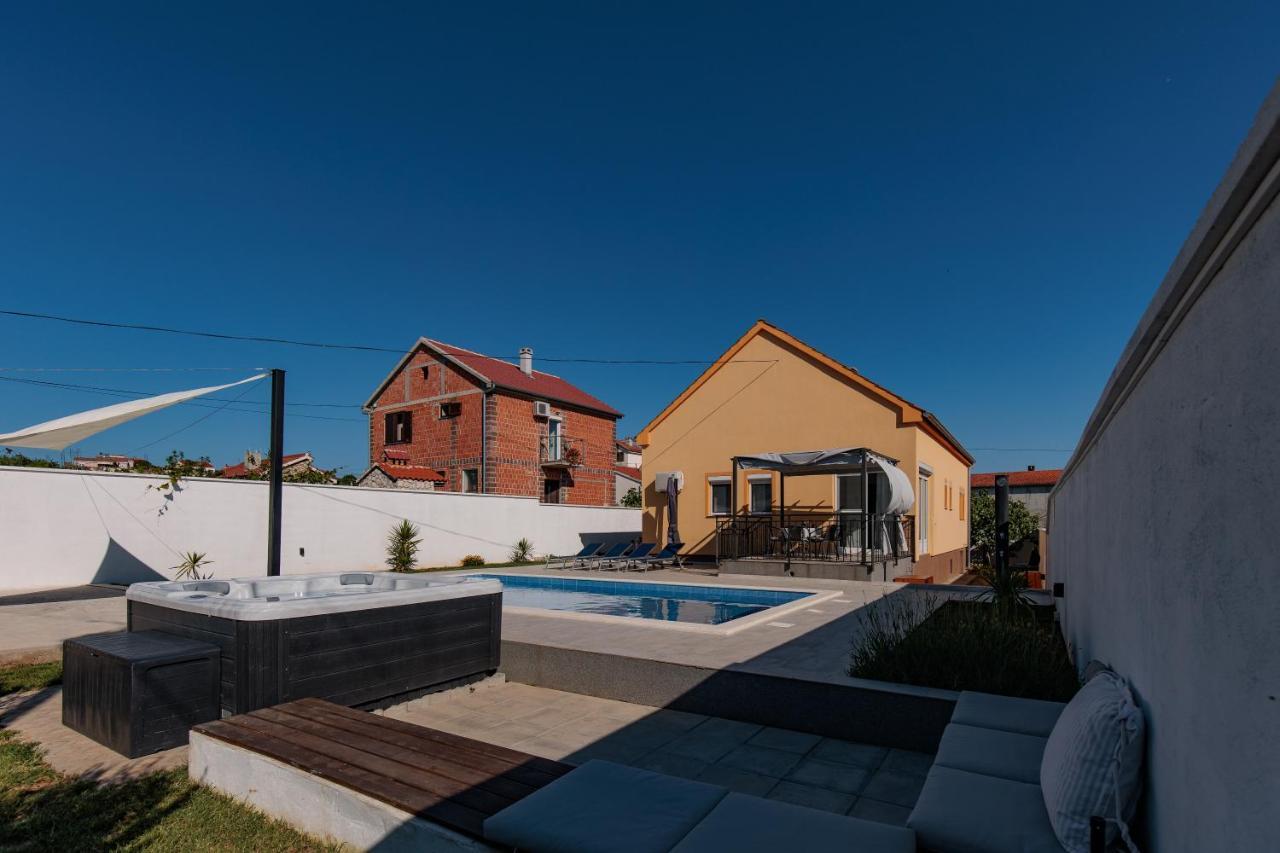 Villa Family And Friends Private Heated Pool With Jacuzzi Zára Kültér fotó